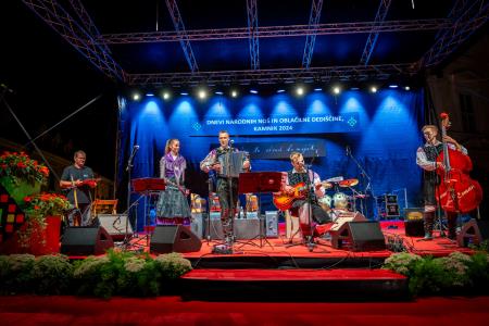 Veselo razpoloženje tudi na drugi festivalski dan Dnevov narodnih noš in oblačilne dediščine v Kamniku (46)